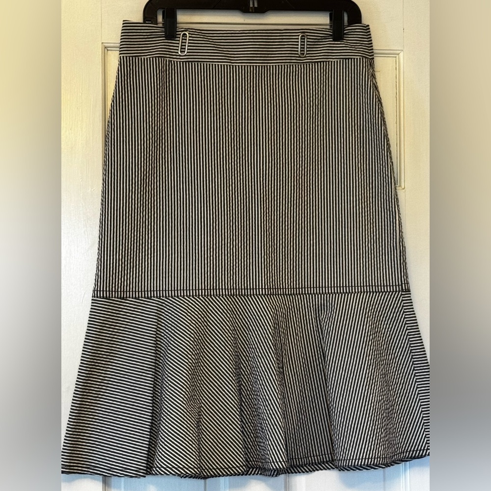 Ann Taylor Black and‎ White Striped Midi Skirt